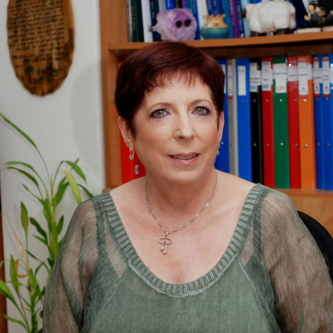 פרופסור חן שפירא מנהלת ביה"ח כרמל